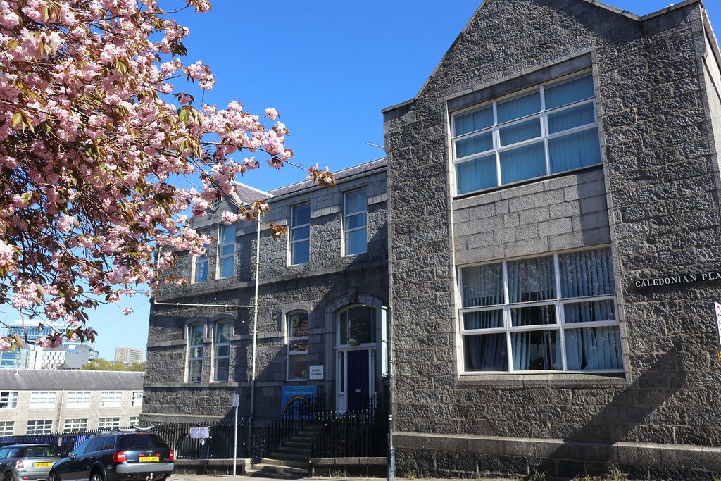 Ferryhill Primary School,Caledonian Place,Aberdeen_may 20_… Flickr