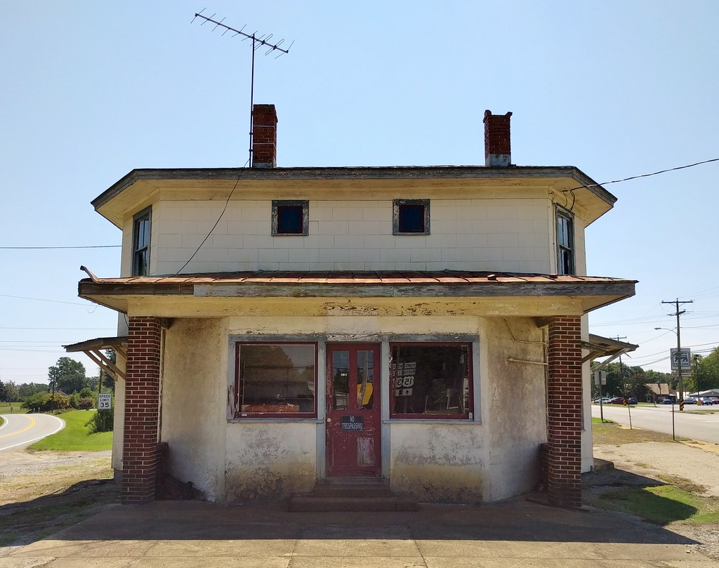 Keysville, VA Abandoned Store While driving to South Car… Flickr