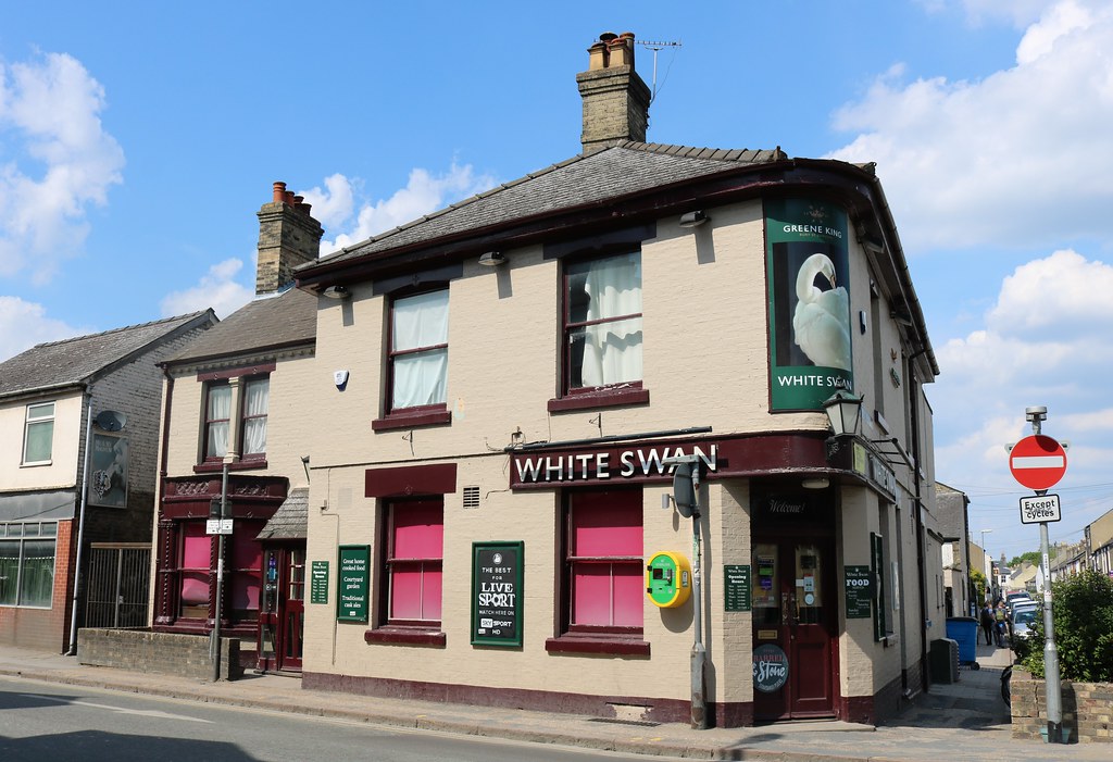 White Swan The White Swan pub on Mill Road in Cambridge. C… Flickr