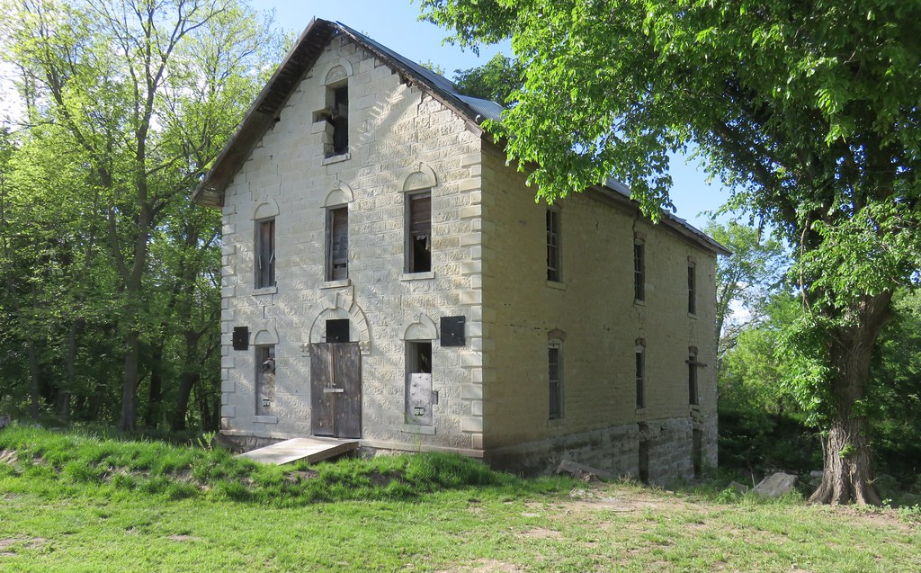 Old Cedar Point Mill (Cedar Point, Kansas) The Cedar Point… Flickr