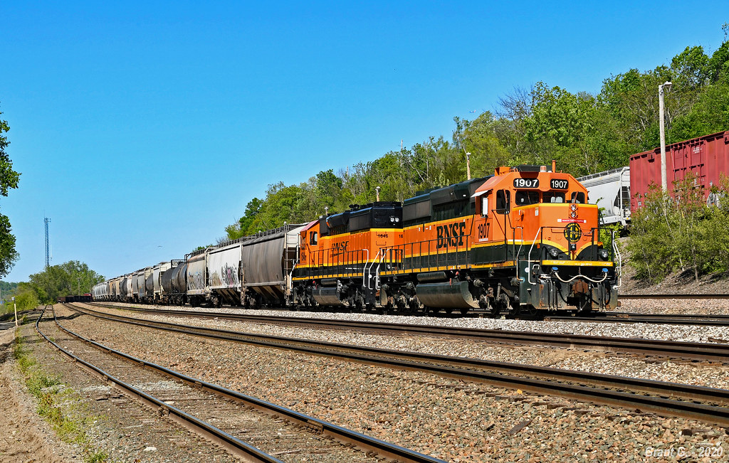BNSF Yard Job in Kansas City, KS A pair of RCOequipped un… Flickr