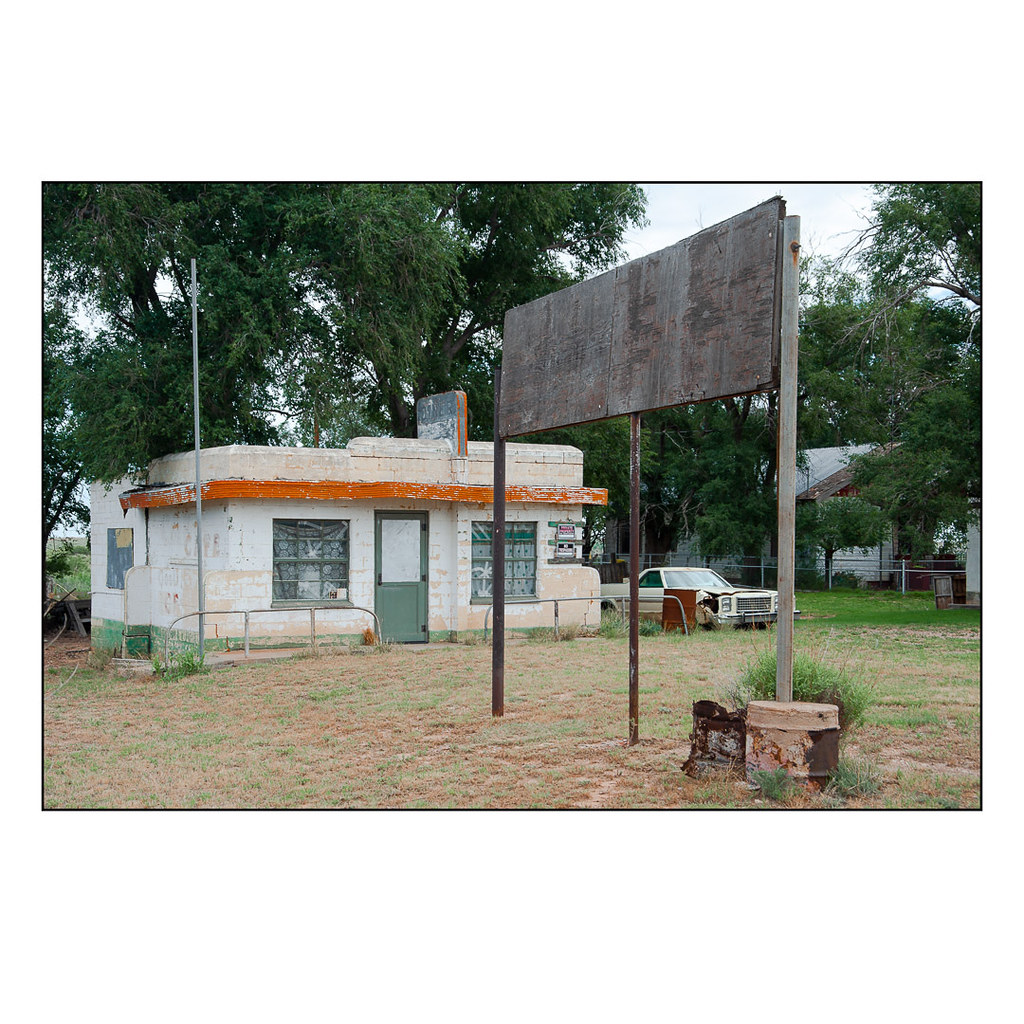 Roadside America, The Brownlee Diner at Glenrio, Texas. Wh… Flickr