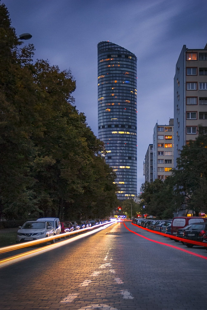 Sky Tower afternoon Bernard Bednorz Flickr