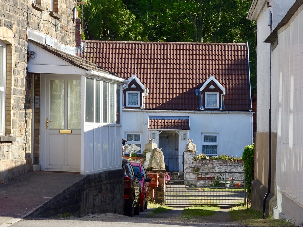 Clomendy Farm, Commercial Street, Old Cwmbran 15 May 2020 Flickr
