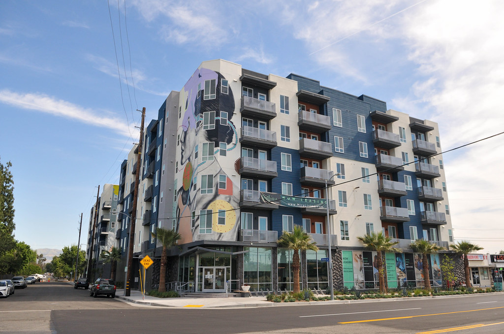 Mira Apartments Mira Apartments 21425 W. Vanowen Street Ca… Flickr