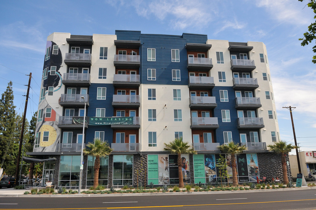Mira Apartments Mira Apartments 21425 W. Vanowen Street Ca… Flickr