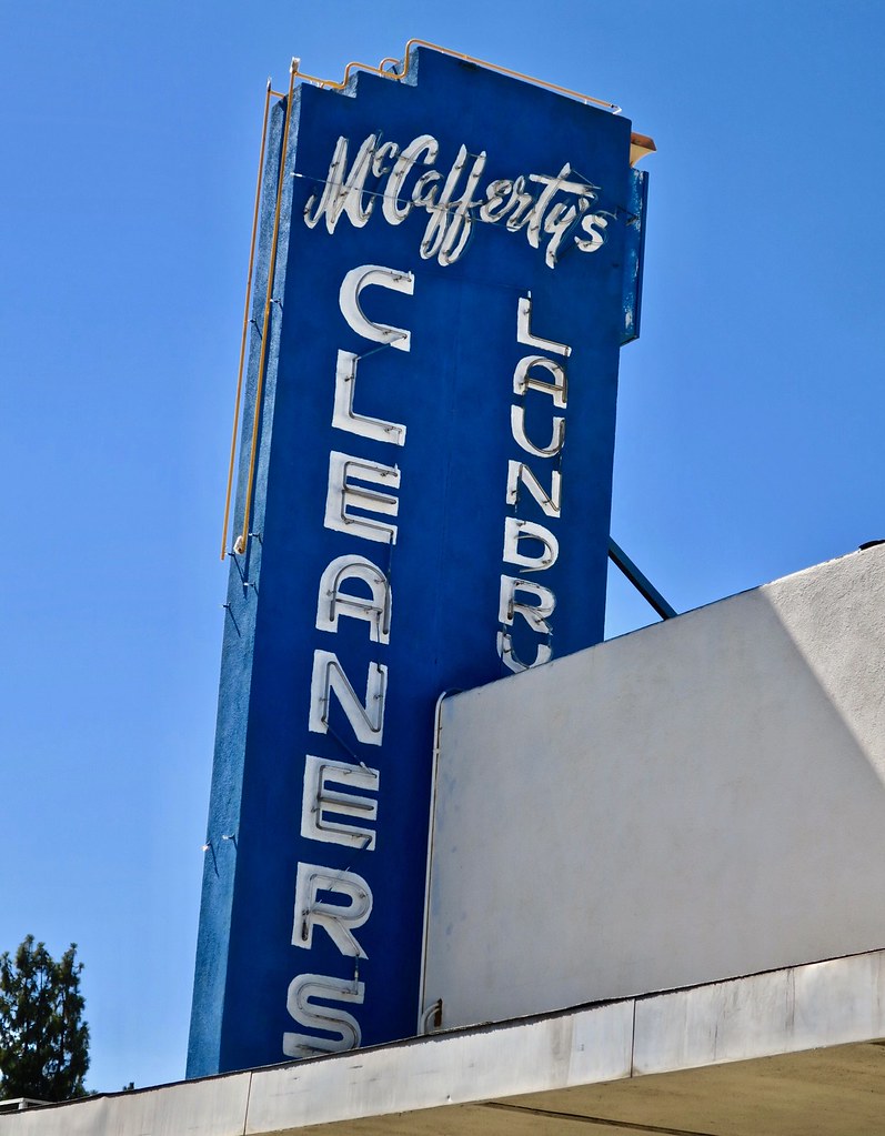 McCafferty's Cleaners, Wasco, CA McCafferty's Cleaners, 10… Flickr