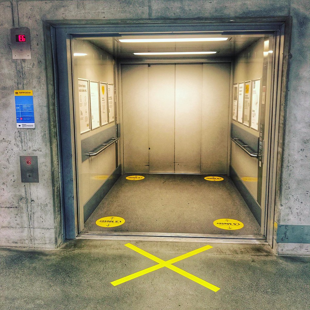 Socially distanced elevator at IKEA Hamburg Altona. ike… Flickr