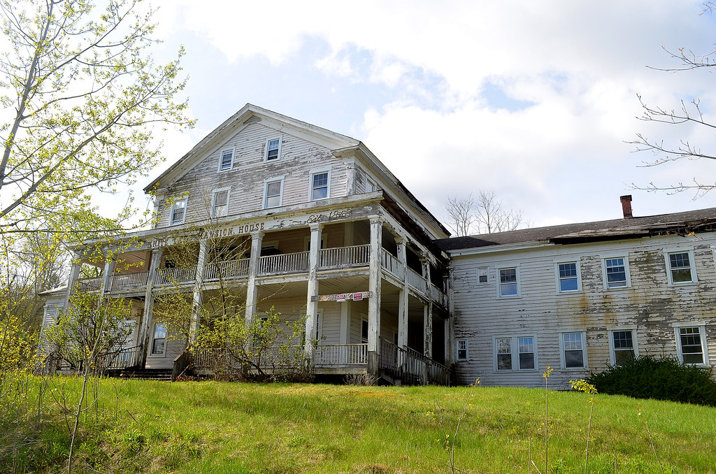 White Lake Mansion House Drive through White Lake, Shoot t… Flickr