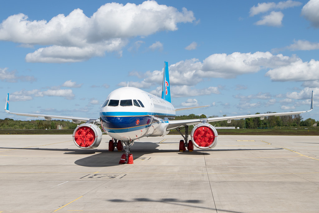 040foto.de Flughafen RostockLaage China Southern Airlines (CZ