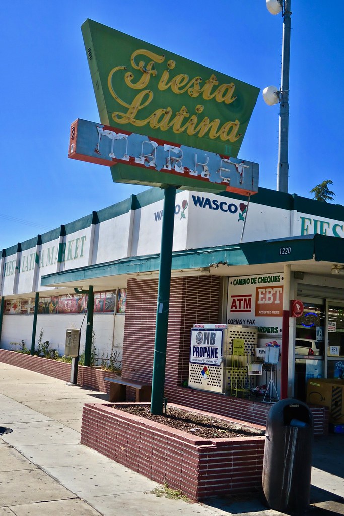 Fiesta Latina Market, Wasco, CA Neon sign in front of the … Flickr