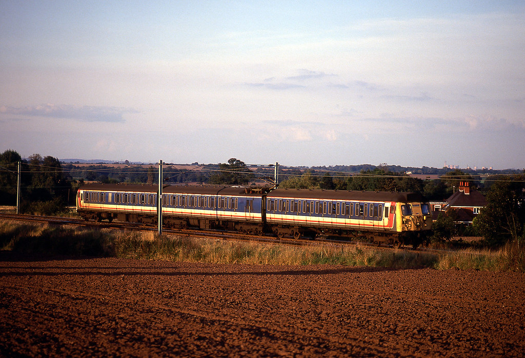 A 308 unit on the 17.55 LichfieldLongbridge at Shenstone … Flickr