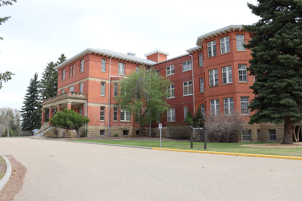 PONOKA HOSPITAL Jason Woodhead Flickr