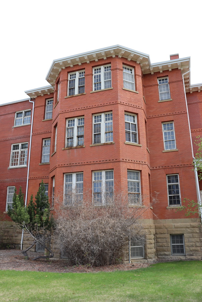 PONOKA HOSPITAL Jason Woodhead Flickr