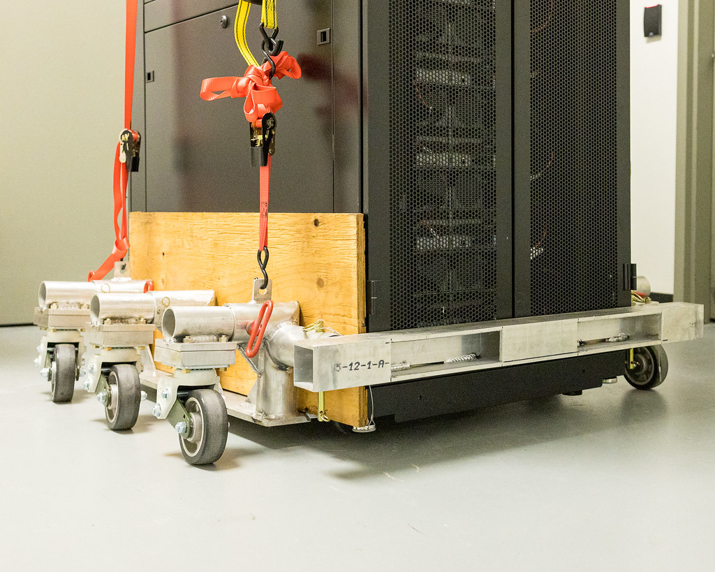 Moving Equipment The Oak Ridge Leadership Computing Facili… Flickr