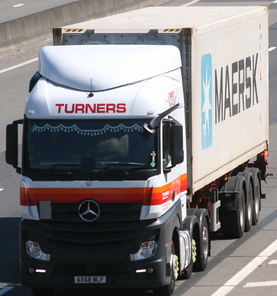 TURNERS OF SOHAM AX68NLF (FELIXSTOWE) M25 NOAK HILL kevin vincent