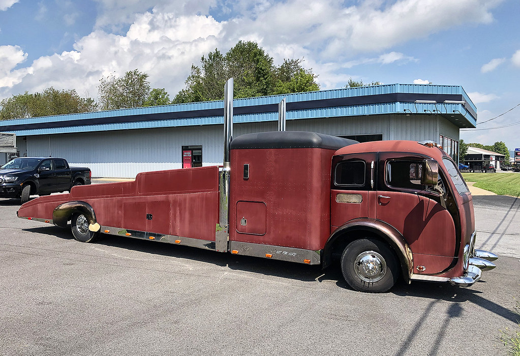 Custom White 3000 ramp truck a photo on Flickriver