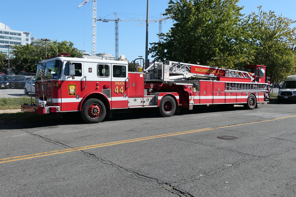 DC Fire Truck 44 Washington Fire EMS Truck 44 Thanks for v… Flickr