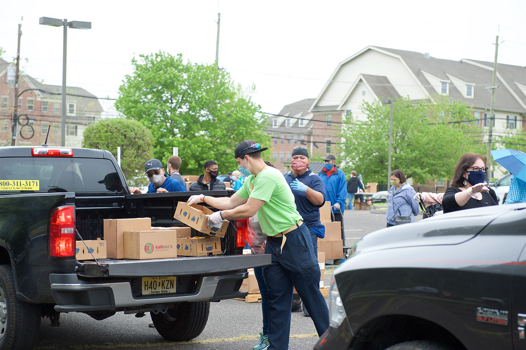 Flickriver Photoset 'Antioch Food Bank, May 22, 2020' by CamdenCountyNJ