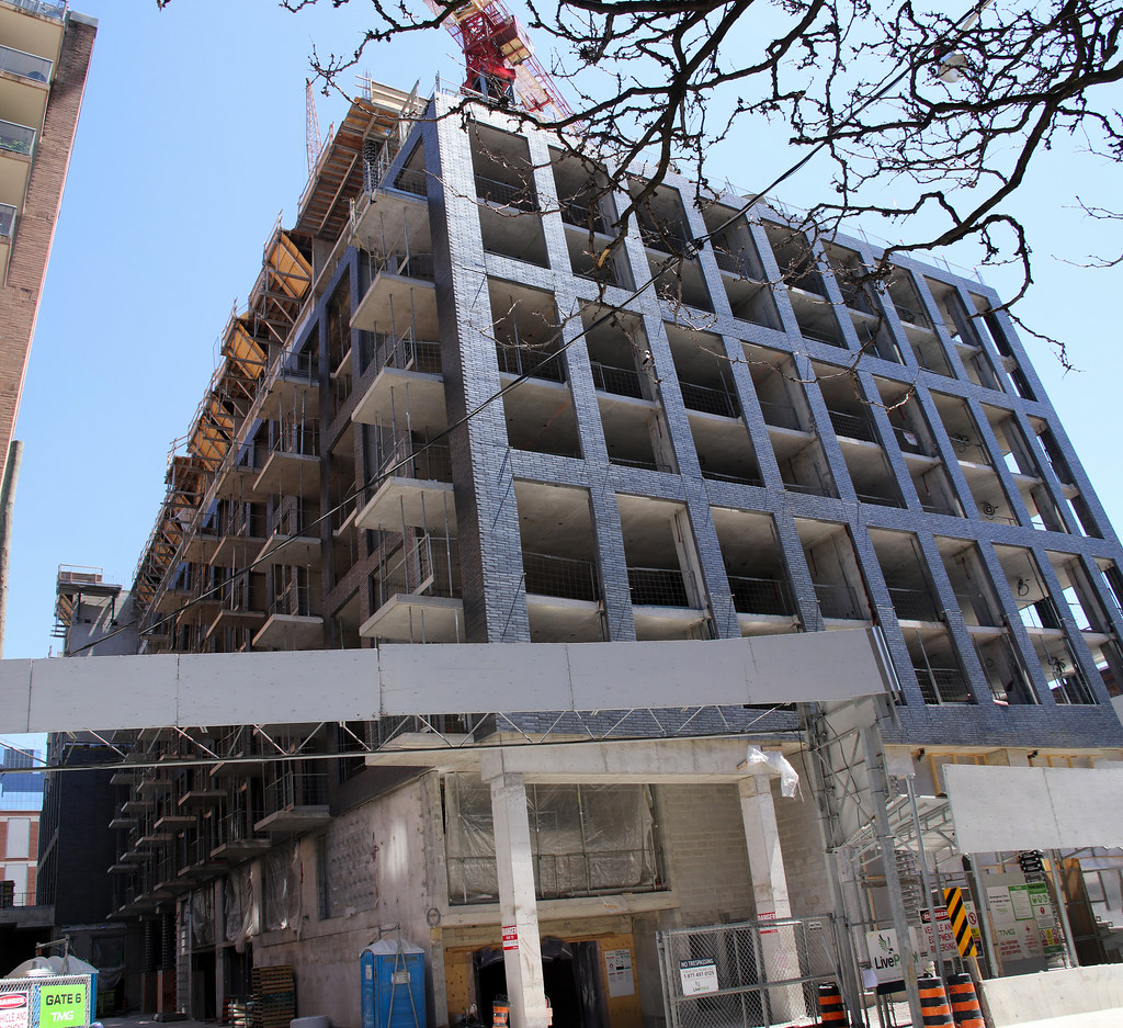 St Lawrence Condos at 158 Front 91.44m 26s Cityzen a—A Page