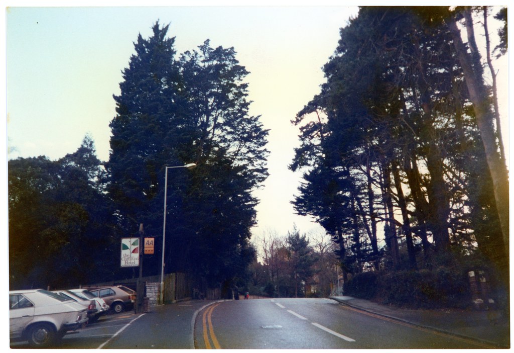 Manor Road, East Cliff, Bournemouth, Dorset Cliff End Hote… Flickr