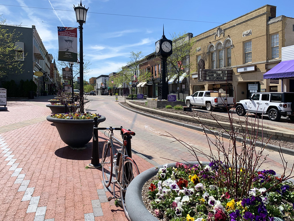 Downtown Northville Things are pretty quiet with most none… Flickr