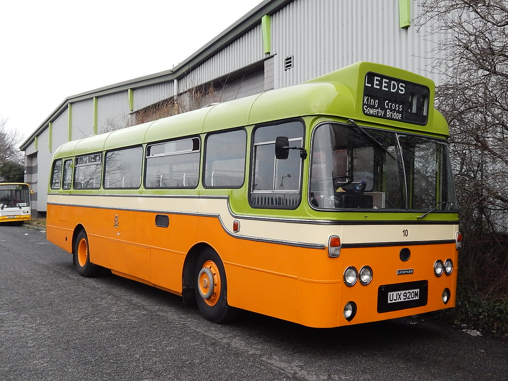 10 UJX920M halifax corporation Ravensthorpe, Dewsbury Bus … Flickr