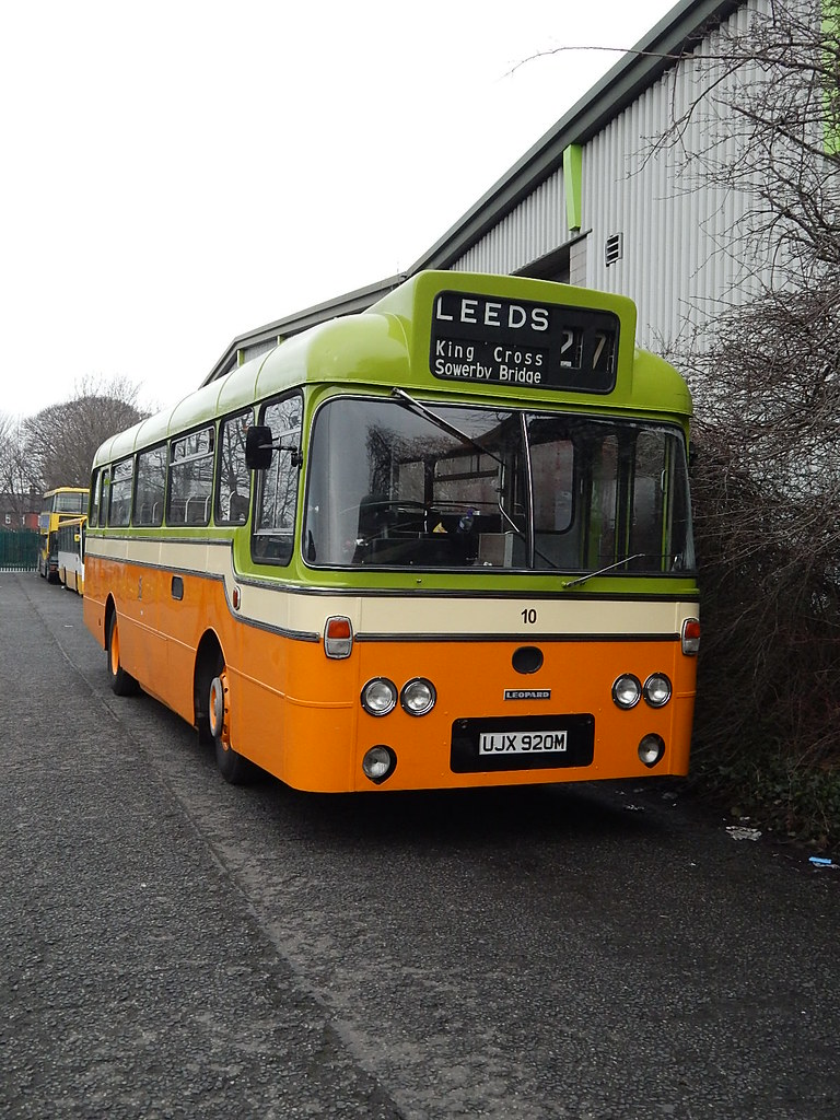 10 UJX920M halifax corporation Ravensthorpe, Dewsbury Bus … Flickr