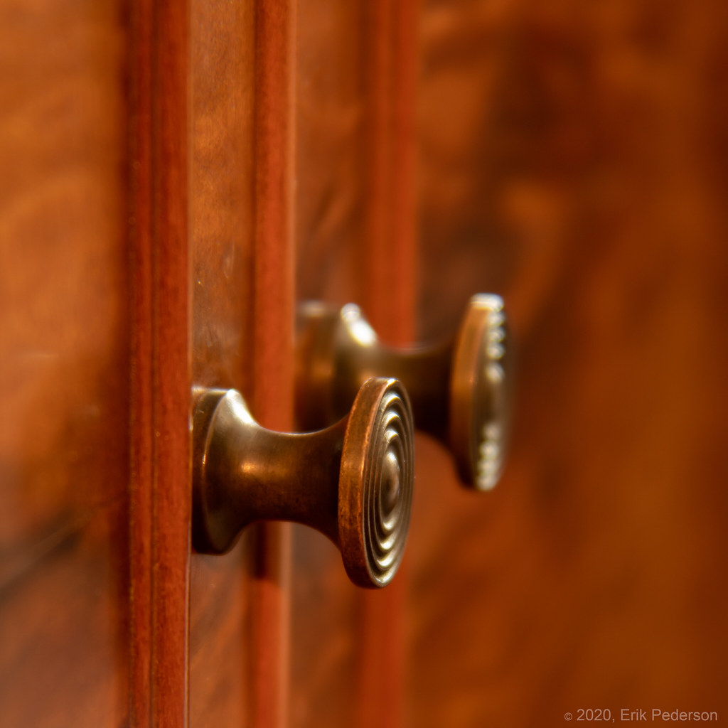 Antique Knobs Antique knobs on a china hut… Flickr