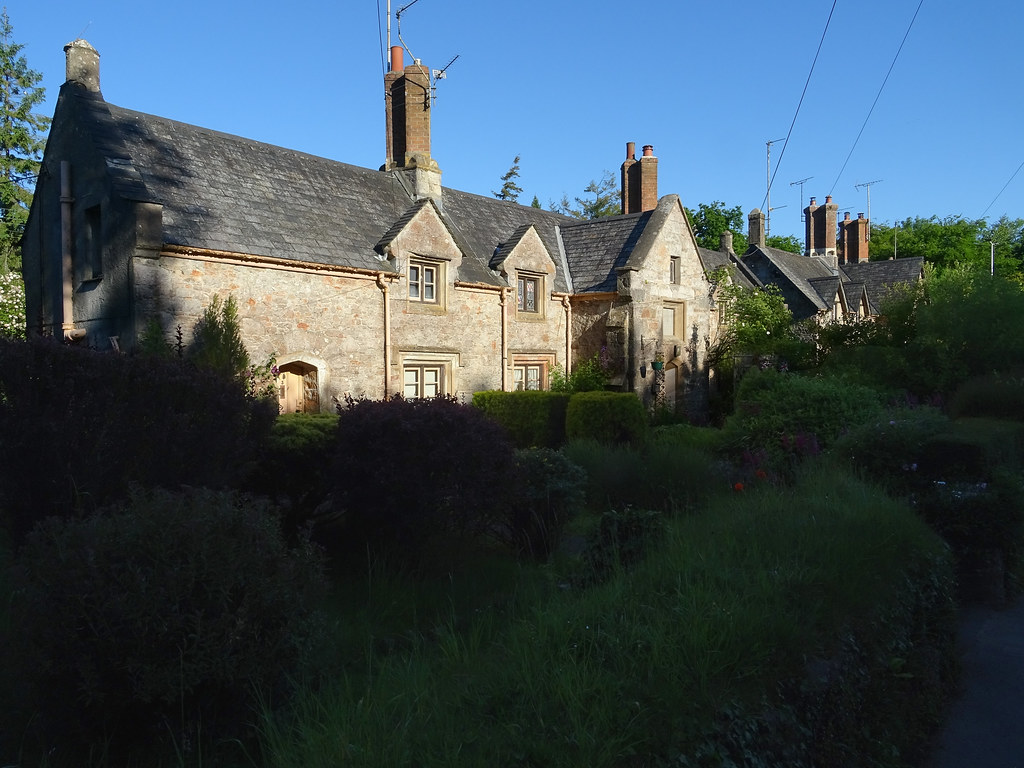 Sunstruck Spedding Cottages Cott Road, Shinner's Bridge, T… Flickr