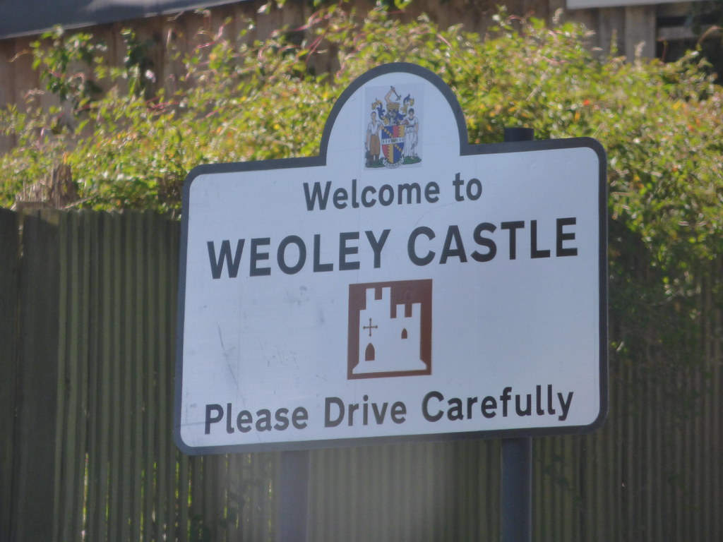 Weoley Castle on Castle Road sign to Weoley Ca… Flickr