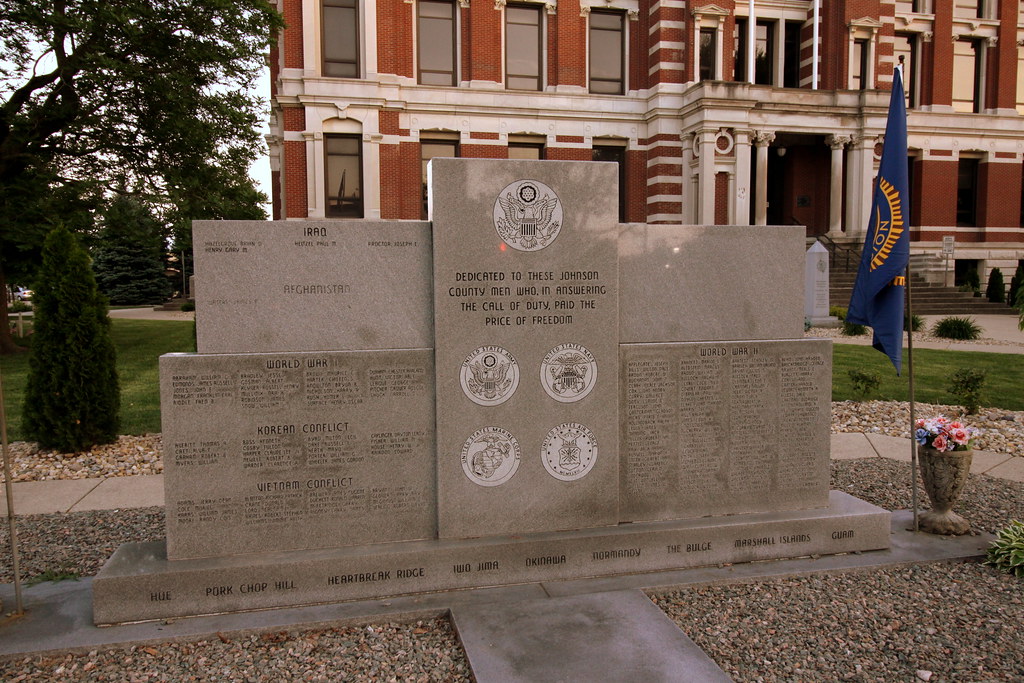 Johnson County, IN War Memorial Dedicated to these Johnson… Flickr