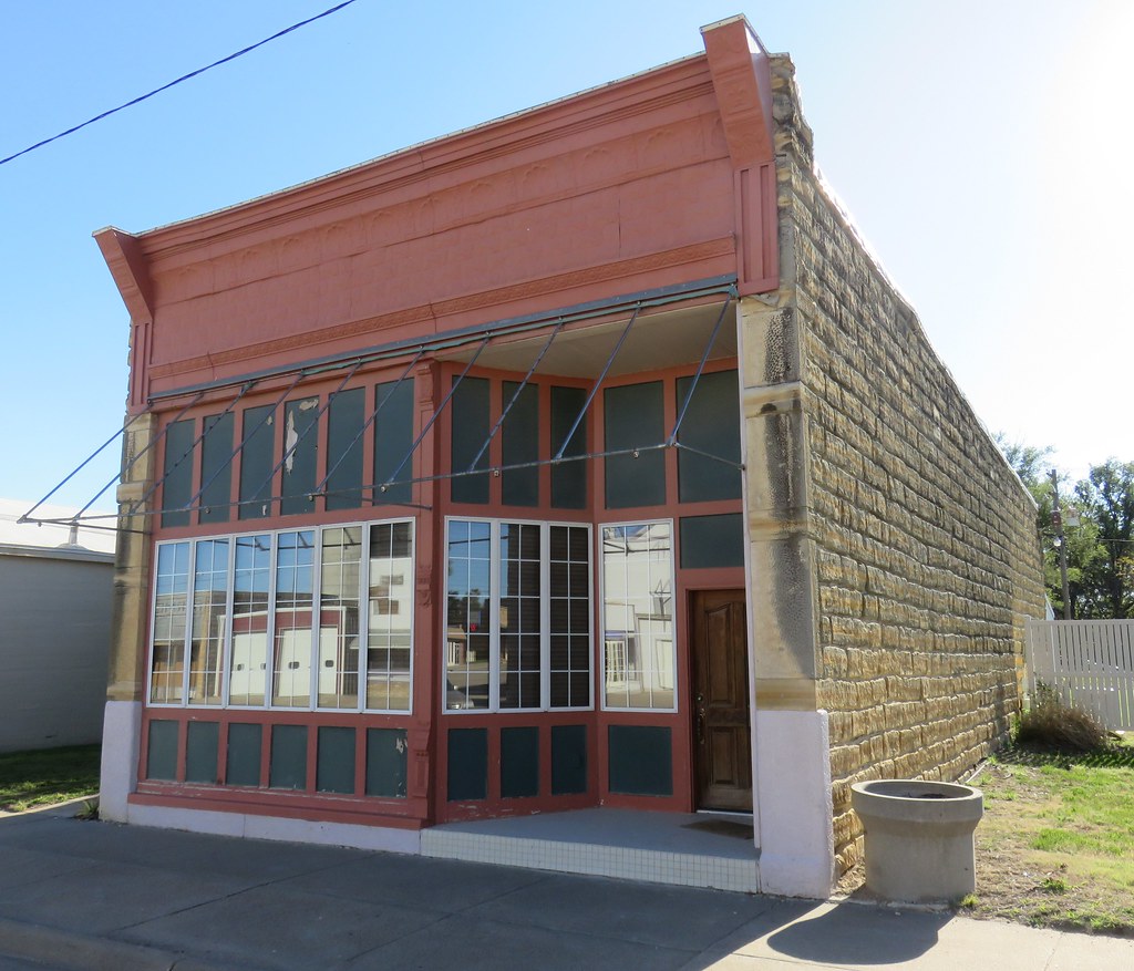Old Farmer's State Bank (Sylvan Grove, Kansas) Built in 19… Flickr