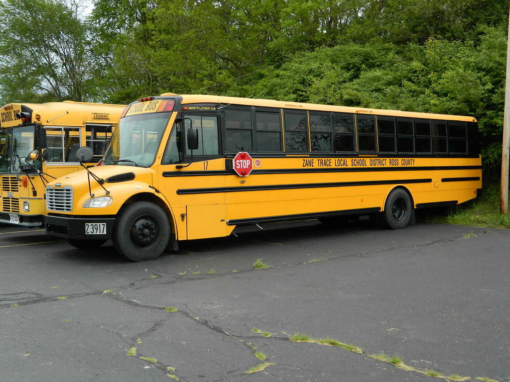Zane Trace Local School District 17 Bus lot Chillicothe,… Flickr