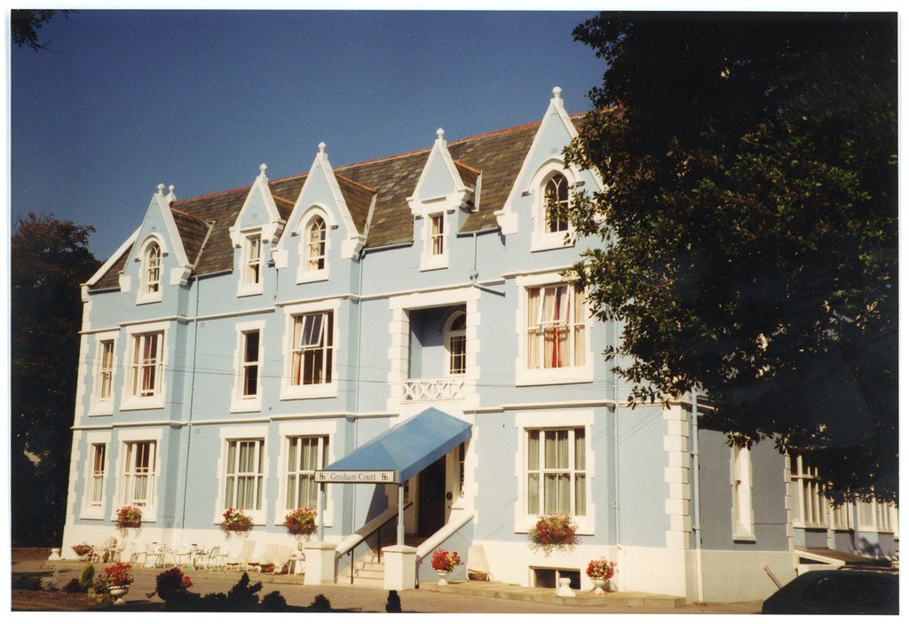 Green House Hotel (Gresham Court Hotel), 4 Grove Road, East Cliff