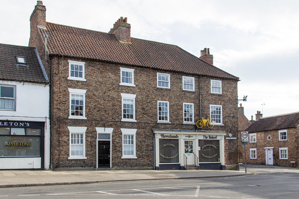 St James Square, Boroughbridge, England Grade II listed hi… Flickr