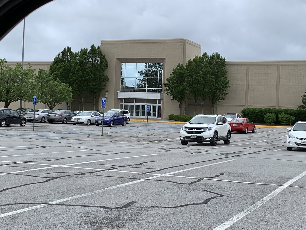 Chesapeake square mall I wanted an empty place to shop at … Flickr