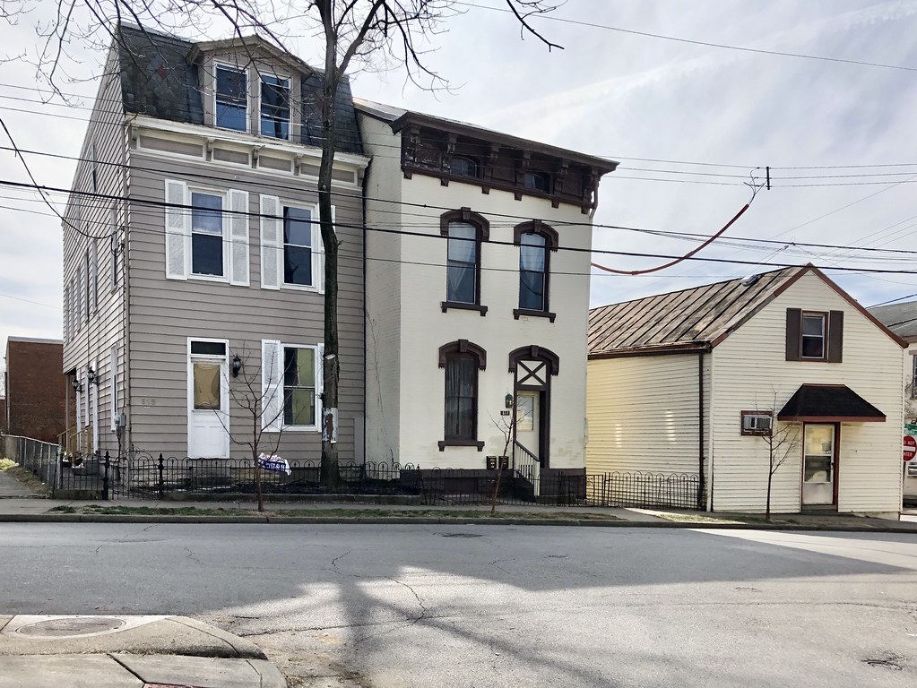 9th Street, Mainstrasse Village, Covington, KY Warren LeMay Flickr