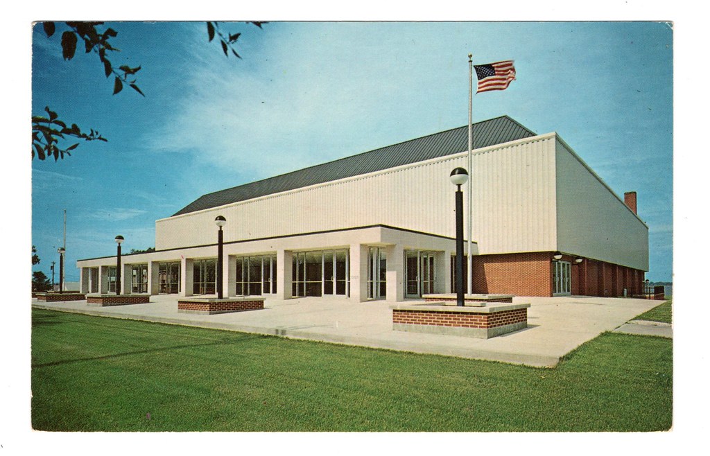 Storm Lake, Iowa, Buena Vista College, Finkbine Nataorium, Physical