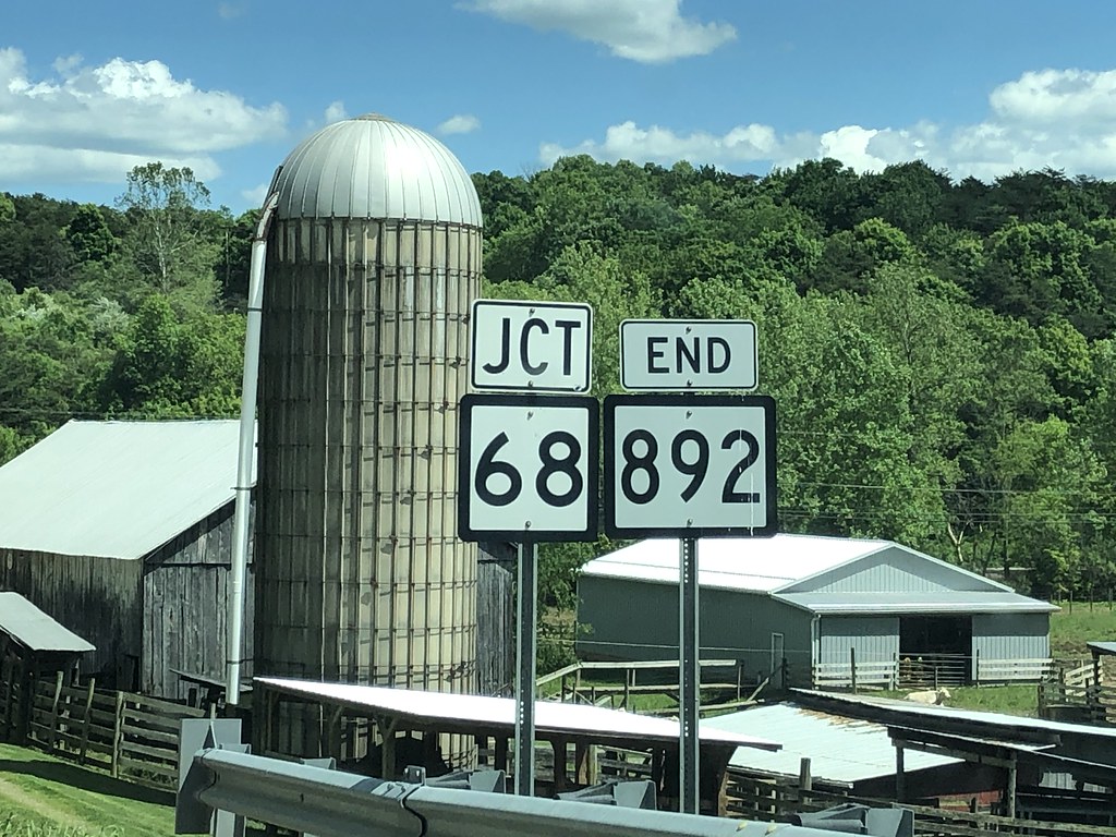 WV 892 terminus south of Lubeck, WV Interesting, WV Route … Flickr