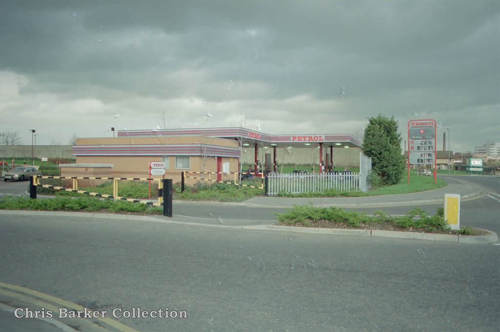 Tesco (Texaco) 11 Whitelands Way, Romford, East London 1… Flickr