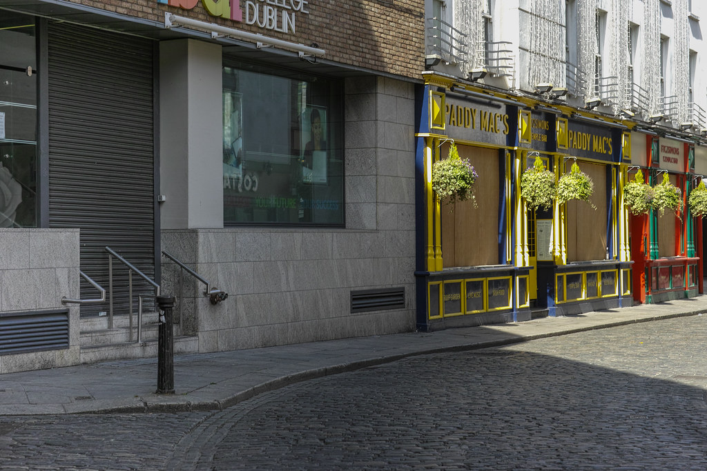 TEMPLE BAR IS SLIGHTLY MORE ACTIVE TODAY [1JUNE2020]162… Flickr
