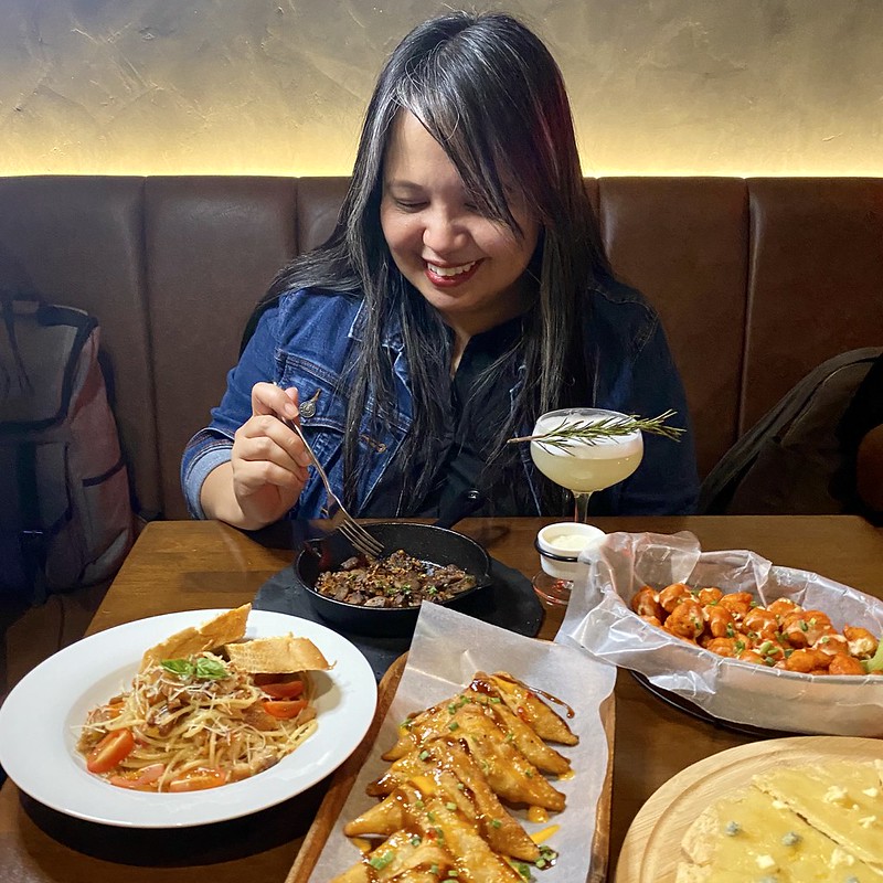 Bar chows and chill drinks at After Hours, Tomas Morato Jellybeans in