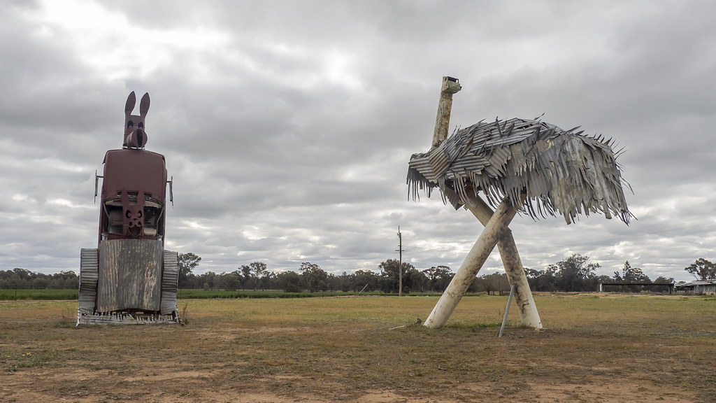 The BIG Coat of Arms Lockhart NSW Lockhart, and many of … Flickr