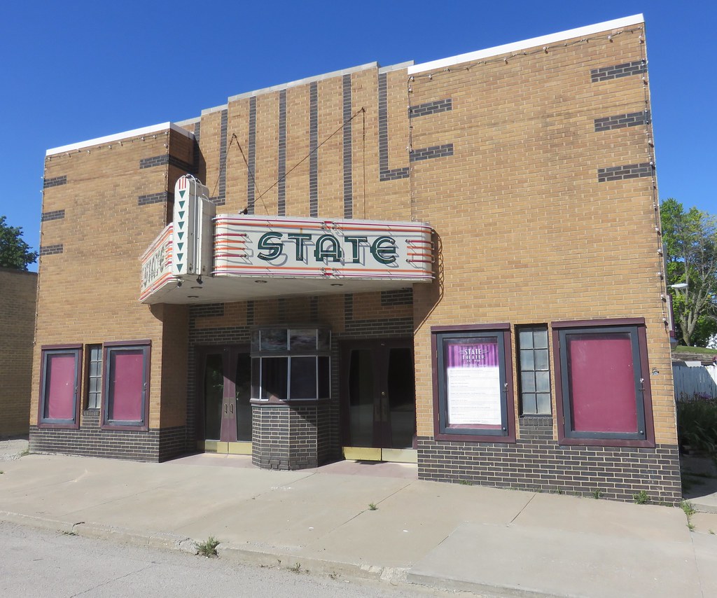 State Theater (Mound City, Missouri) Mound City is located… Flickr