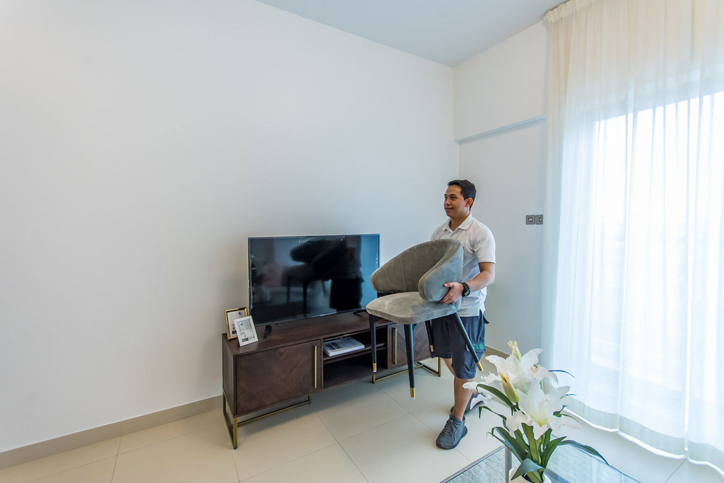 furnituremoversmovingdubaiuae Employee of Right Space … Flickr