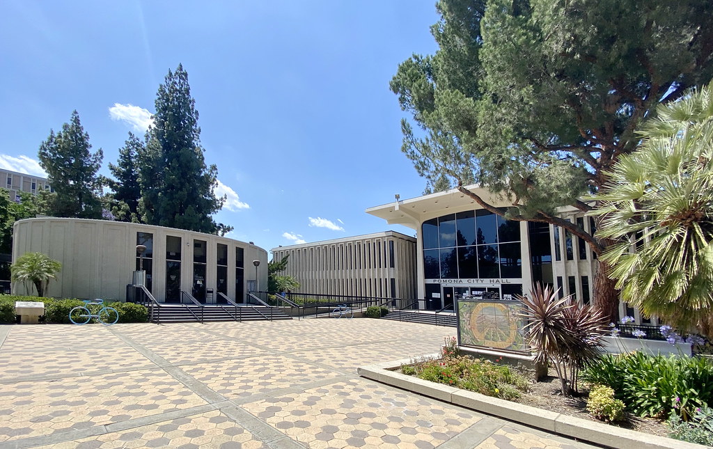 Pomona City Hall & Council Chambers, Welton Beckett & Asso… Flickr