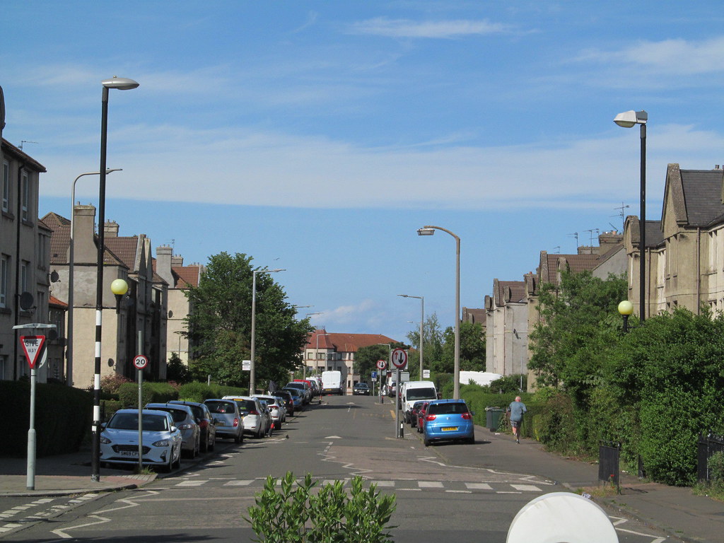 2005948 Lochend Drive LGK01 Lochend Drive, Edinburgh, … Flickr