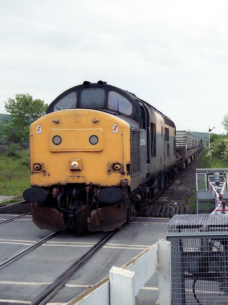 37 191 at Askam in Furness 07/06/1996 7M53 Crewe to Sellaf… Flickr