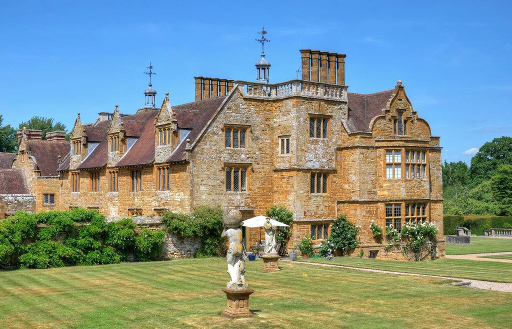 The Manor House, Ashby St Ledgers, Northants The 16th cent… Flickr